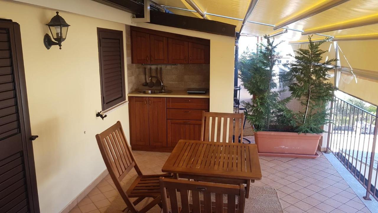 B&B E Casa Vacanza Al Castello Roccella Ionica Exterior foto