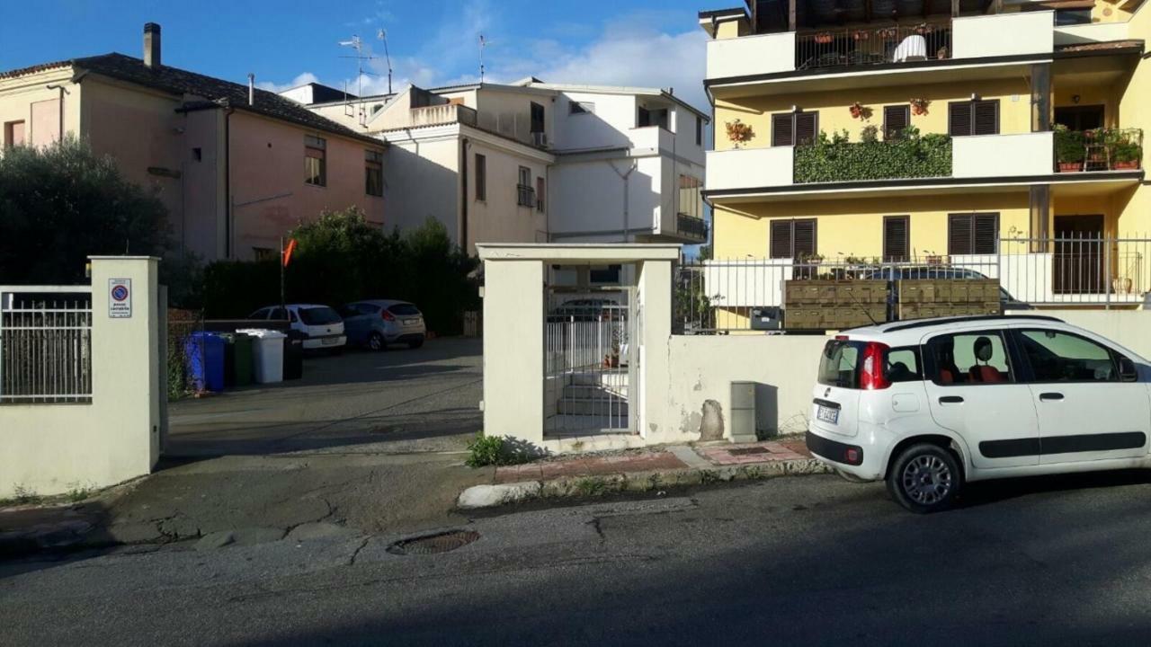 B&B E Casa Vacanza Al Castello Roccella Ionica Exterior foto